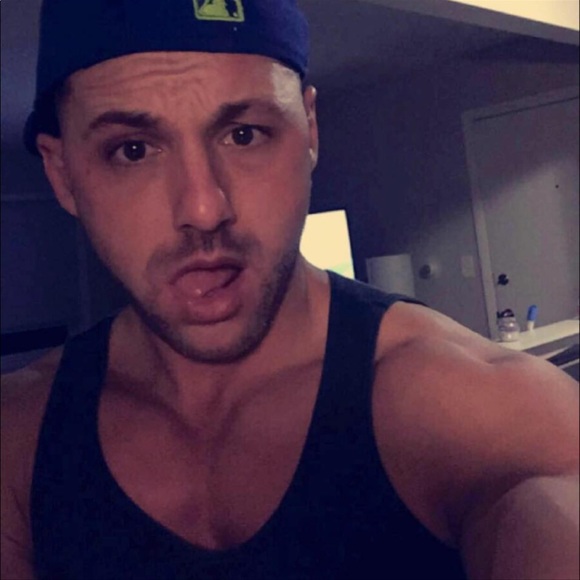 Meet your Posher, Bernie - Picture 3 of 3